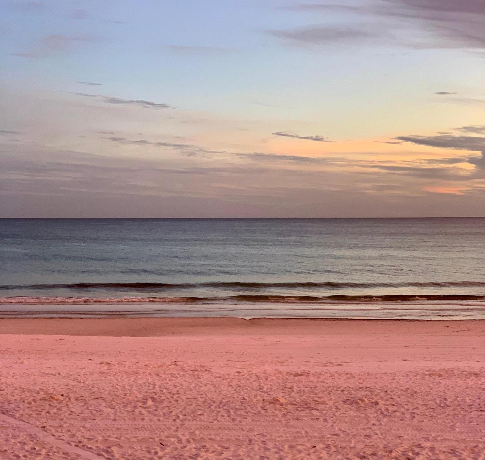 Nautilus 1201 - Gulf Front 2 Bedroom Huge Wrap Around Balcony 2Nd Floor! Fort Walton Beach Exterior photo