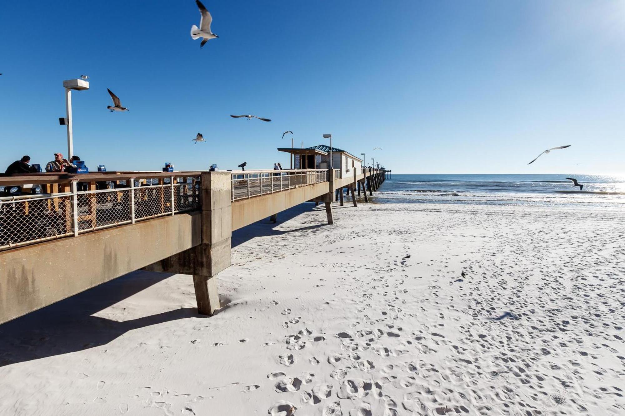 Nautilus 1201 - Gulf Front 2 Bedroom Huge Wrap Around Balcony 2Nd Floor! Fort Walton Beach Exterior photo