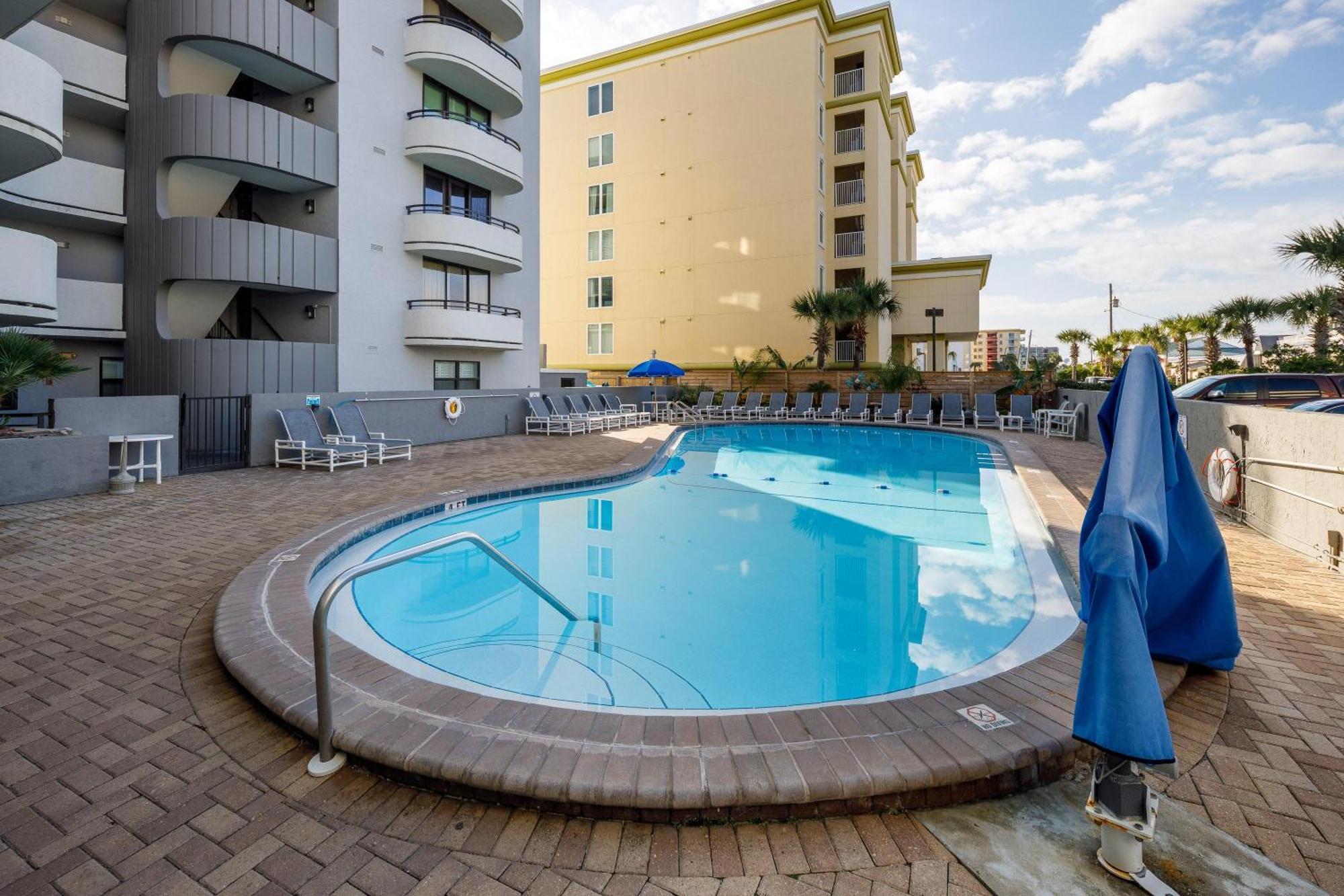 Nautilus 1201 - Gulf Front 2 Bedroom Huge Wrap Around Balcony 2Nd Floor! Fort Walton Beach Exterior photo