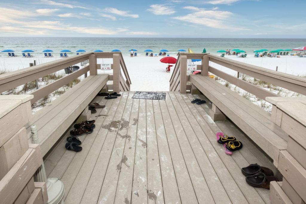 Nautilus 1201 - Gulf Front 2 Bedroom Huge Wrap Around Balcony 2Nd Floor! Fort Walton Beach Exterior photo